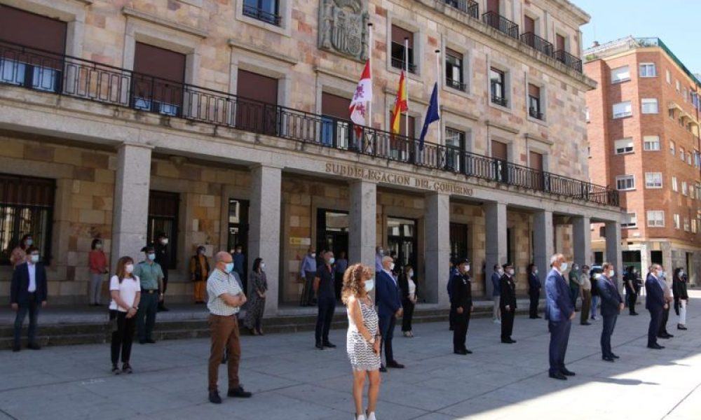 Minuto de silencio en Zamora Covid-19